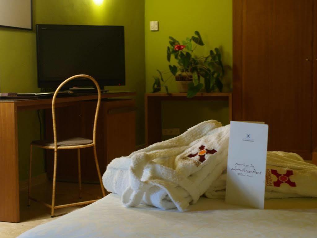 Hotel 4 Estrellas Conventual De Alcantara Екстериор снимка